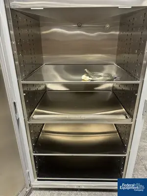 USED Environmental Specialties 33.8 Cu Ft Environmental Specialties Environmental Chamber, Model ES2000 CS