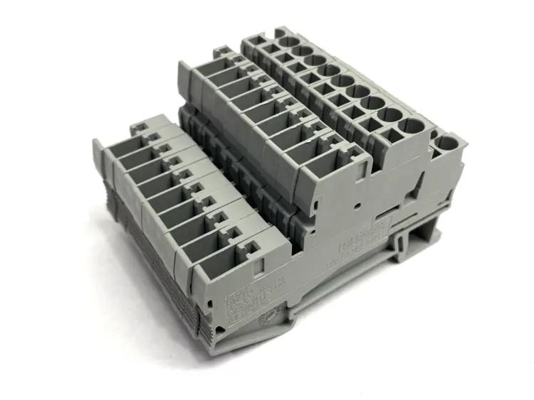 Used PHOENIX CONTACT DOUBLE LEVEL TERMINAL BLOCK STTB2,5/2P LOT OF 10 Terminal Blocks | Maverick Industrial Sales #1103748