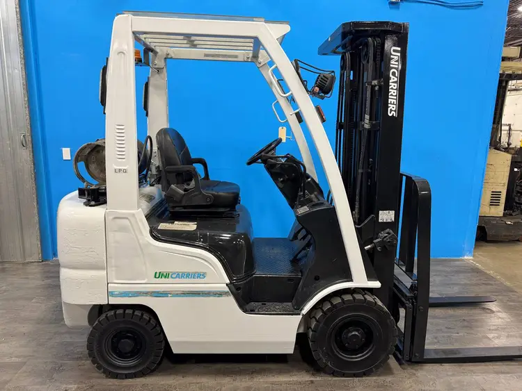 Used 2016 UNICARRIERS PFS40 Internal Combustion Forklifts: Pneumatic Tire Minnesota US | Birnstengel Equipment #1554096