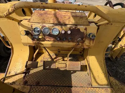 Used 1989 KOMATSU D41S-3 Compact Track Loaders New Jersey US | Proxy Equipment #1388599