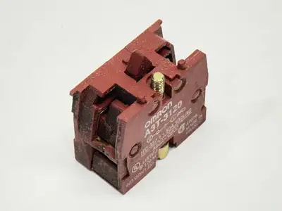 Used Omron A3T-3120 Contact Blocks Michigan US | Maverick Industrial Sales #1483108