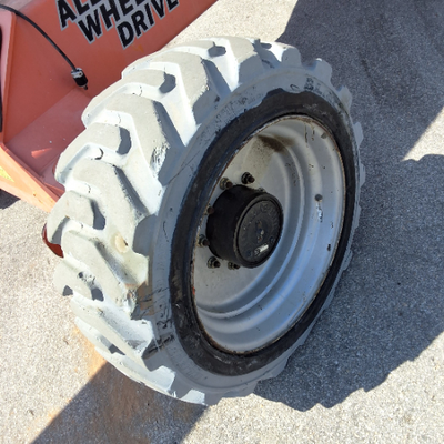USED 2013 JLG M600JP
