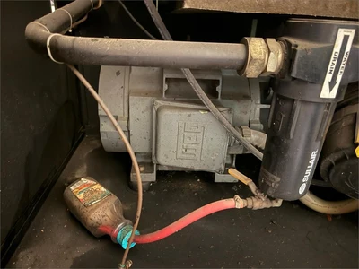 Used SULLAIR 3700 Rotary Screw & Sliding Vane Air Compressors New York US | MachineryMax #1498478