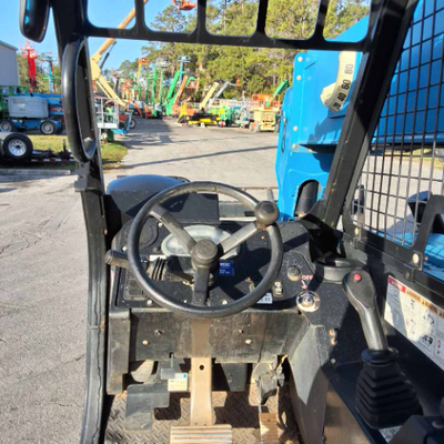 USED 2015 Genie GTH-844
