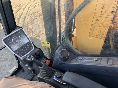 Used 2023 HYUNDAI HX140LC Crawler Excavators Minnesota US | Carco Truck & Equipment #1514265