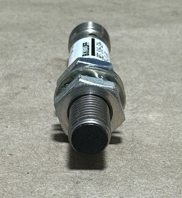 NEW Balluff BES 516-324-G-E5-C-S 4