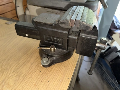 Used _UNKNOWN_ _UNKNOWN_ Work Benches Michigan US | Miedema Asset Management Group #1313210