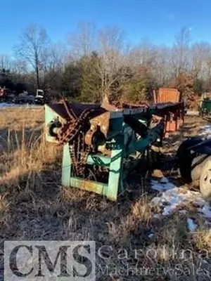 USED MORGAN MERCHANDISER WITH LOG TROUGH