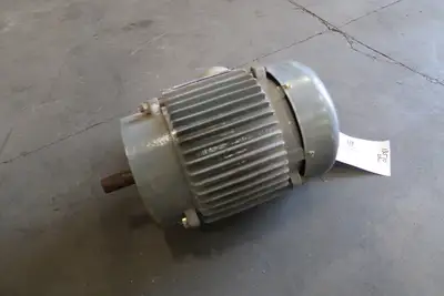 1-1/2 hp, 230/460 volts, 3500 rpm, 143TC Electric Motor