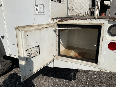 Used 2007 INTERNATIONAL 4200 Bucket (boom) trucks Michigan US | Miedema Asset Management Group #1304736