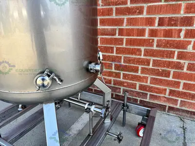 Unknown Brand 300 Liter Mixing Tank w/ Lenze 3 Phase Motor, Impeller