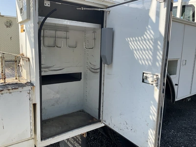 Used 2007 INTERNATIONAL 4200 Bucket (boom) trucks Michigan US | Miedema Asset Management Group #1304736