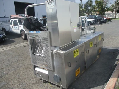 WCB Stainless Ice Cream Filling Machine / Scround ice cream container filler