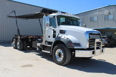New | in-Stock 2025 MACK GRANITE 64BR Rolloff Trucks Texas US | Roll Off Truck World #1491930
