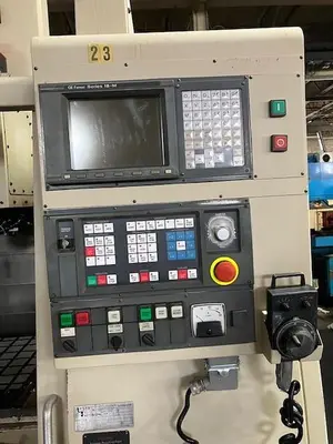 USED 1998 HARDINGE CONQUEST VMC 700