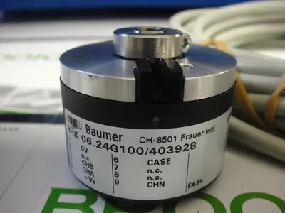 NEW BAUMER 10131716/BHK06-24G100/40392892