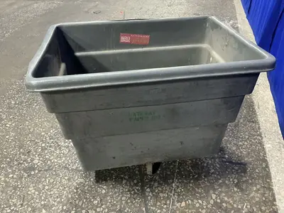 Used RUBBERMAID _UNKNOWN_ Miscellaneous MRO Ohio US | HGR 24 #1517068