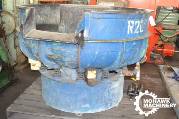 11.4 CU.FT. ROSLER “R620EC” VIBRATORY DEBURRER w/10 HP MOTOR