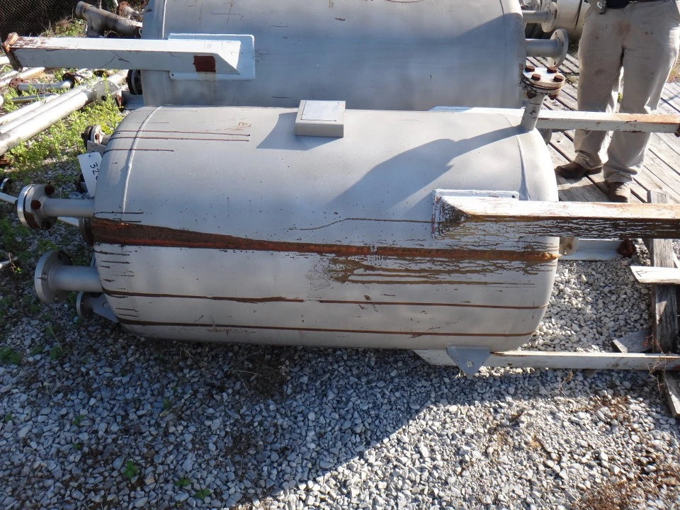 271 Gallon 304 Stainless Vertical Tanks