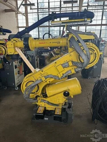 Used 2015 FANUC FANUC R2000IB/210F Robots Michigan US | RAB Industries, Inc. #184383