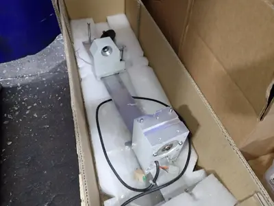 USED 2006 VINYL TECH FX25124