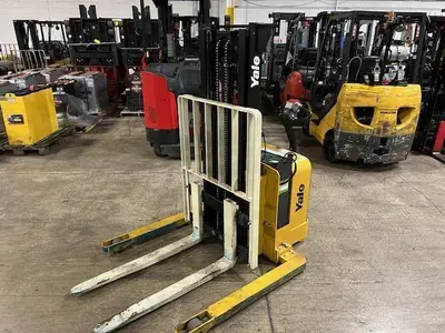 Used 2019 YALE MSW025LF Pallet Stackers Illinois US | Somerset Equipment Sales #1546272