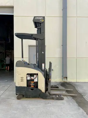 Used 2014 CROWN RR5725-35 Reach Trucks Texas US | TB Forklifts #1274876