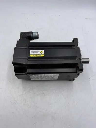Used ALLEN-BRADLEY ALLEN-BRADLEY MPL-430P-MK72AA SER A Servo Motors | ND Industrial Surplus #1216174