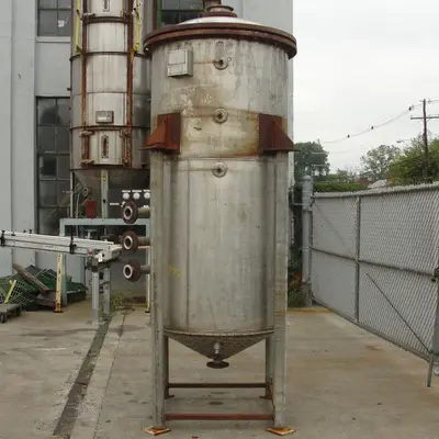 SPC5993  Tank 500 gallon vertical tank, Stainless Steel, 90 psi @ 330° F dimple jacket, conical