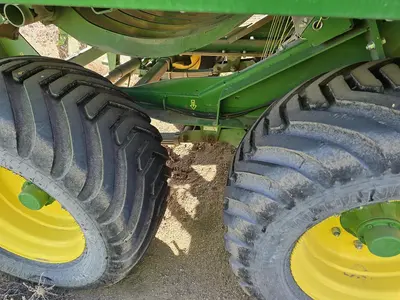 USED 2022 JOHN DEERE L341