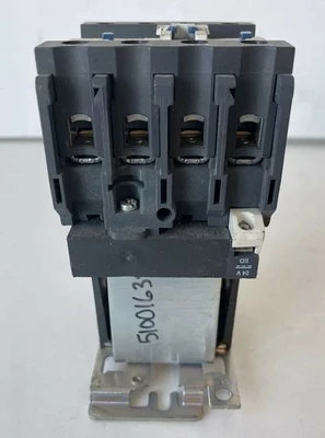 NEW SCHNEIDER TELEMECANIQUE LP1-D40004