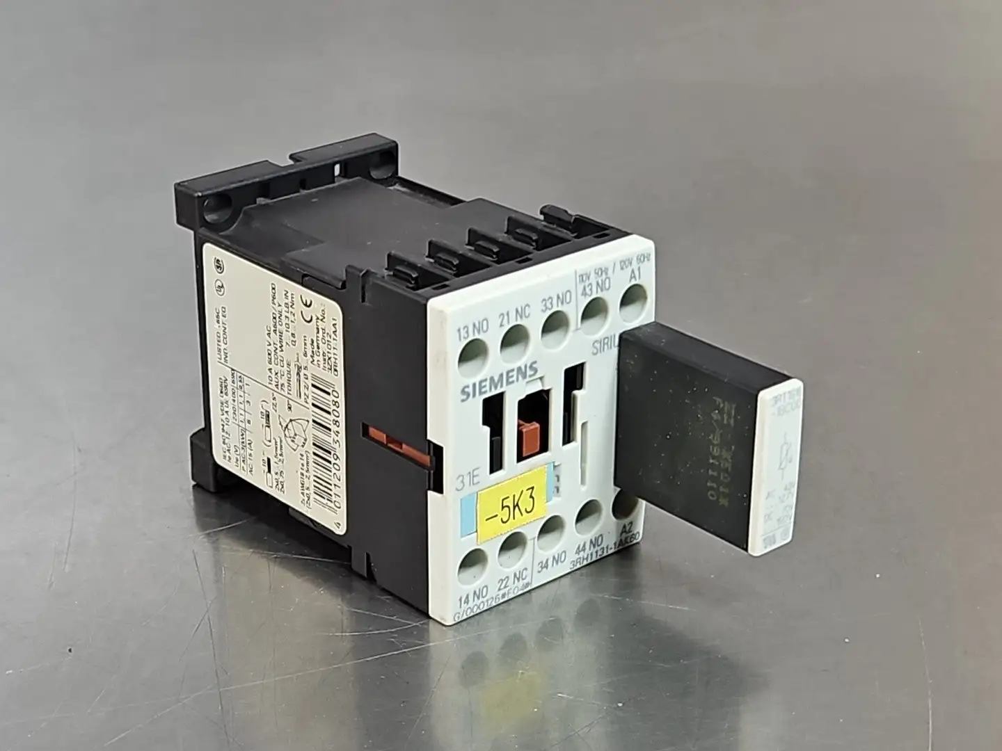 Siemens 3RH1131-1AK60 W/ 3RT1916-1BC00 Auxillary Contactor. Loc4C17