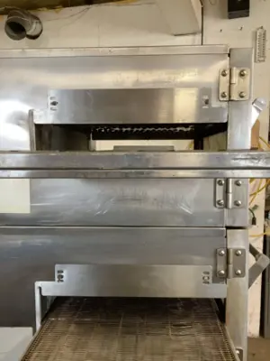 152-0781 Lincoln 1116 Natural Gas Conveyor Pizza Oven