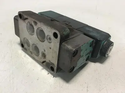 USED VICKERS DG4V-3-6C-M-U-HL7-60-B13