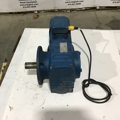 Sew Eurodrive SF77DRE90M4BE2HR/TF Gear Reducer Ratio 189.9:1 Helical gear box