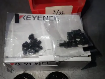 NEW KEYENCE SLVHM