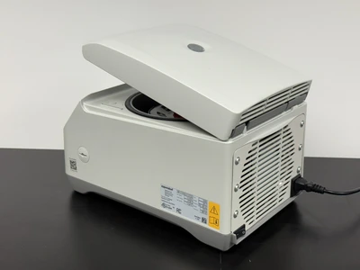 Used Eppendorf 5425 Centrifuges Missouri US | BioLabTek #1356868