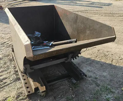 USED ROURA 1/2 CU. YARD