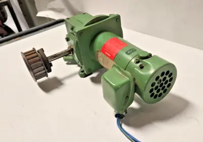 MAGNETEK Electric DC Motor 1/4 HP VARIABLE Speed D038 34357352543-0A