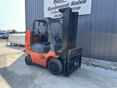 Used TOYOTA 7FGCU35-BCS Misc Forklifts Michigan US | KD Equipment Sales #1547845