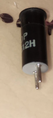 LOT OF  13 GREEN  BULB 12V , 2 LEGS DDP NKG12H