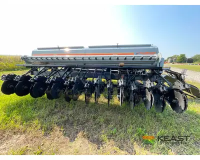Used CRUSTBUSTER _UNKNOWN_ No-Till Drills Iowa US | Keast Enterprises #1360182