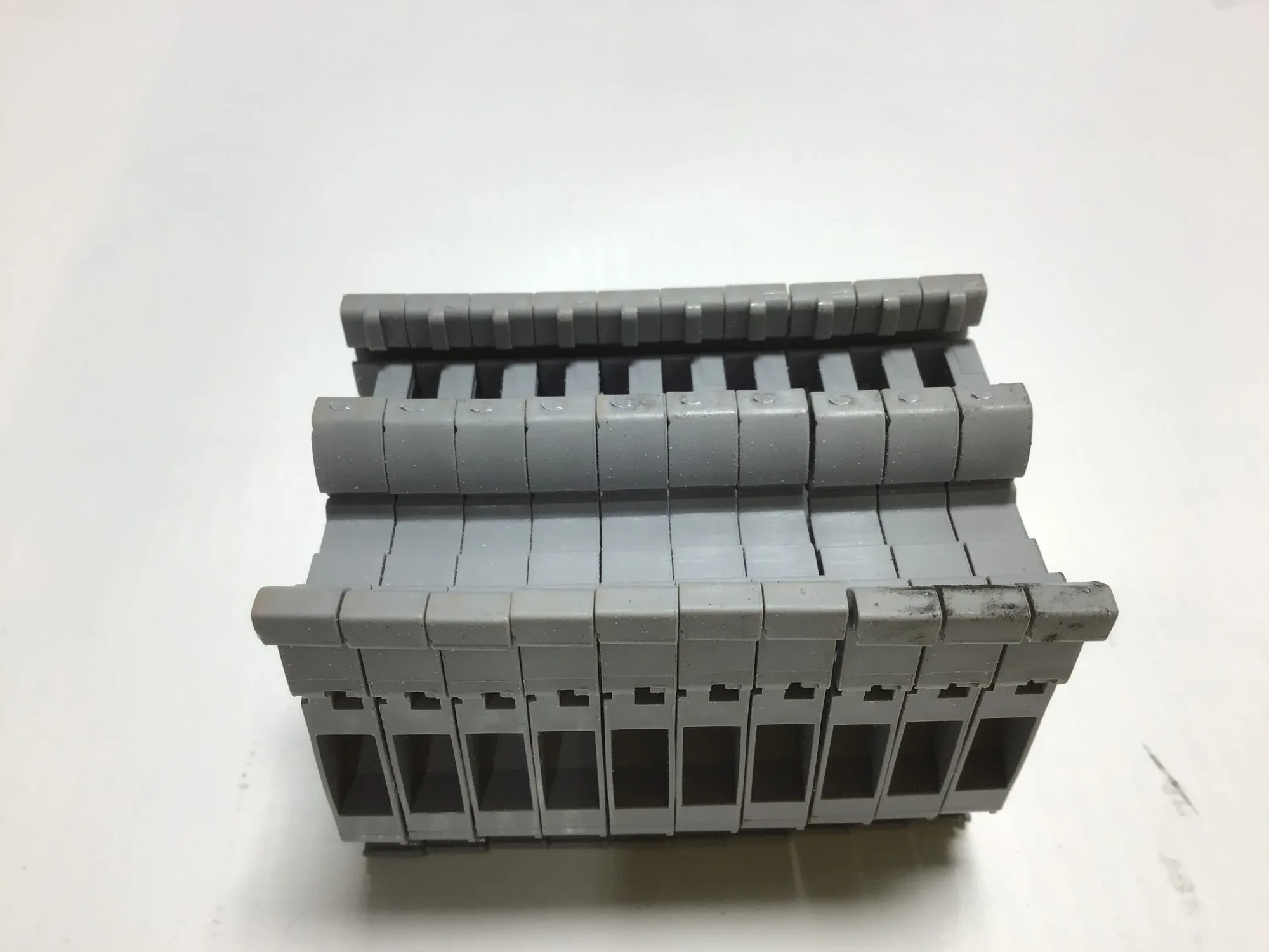 Entrelec M 4/6 5116 Grey Terminal Block Reg Nr 1502  – 800VAC/DC – 4mm² – 32A