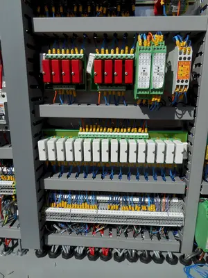 USED 2002 METROPOLITAN COMPUTING CORPORATION PRESSTER 252