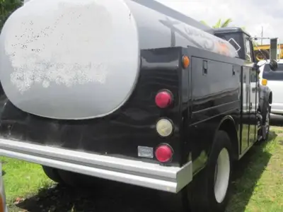 New | in-Stock 1990 INTERNATIONAL FUEL TANKER TRUCK Fuel & Lube Trucks Florida US | USA Transequipment #1542572
