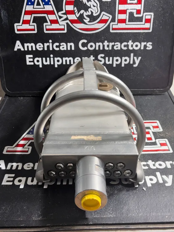 Used Keg Nozzles Small Floor Cleaner Nozzle Nozzles Michigan US | American Contractors Equipment Supply #867819
