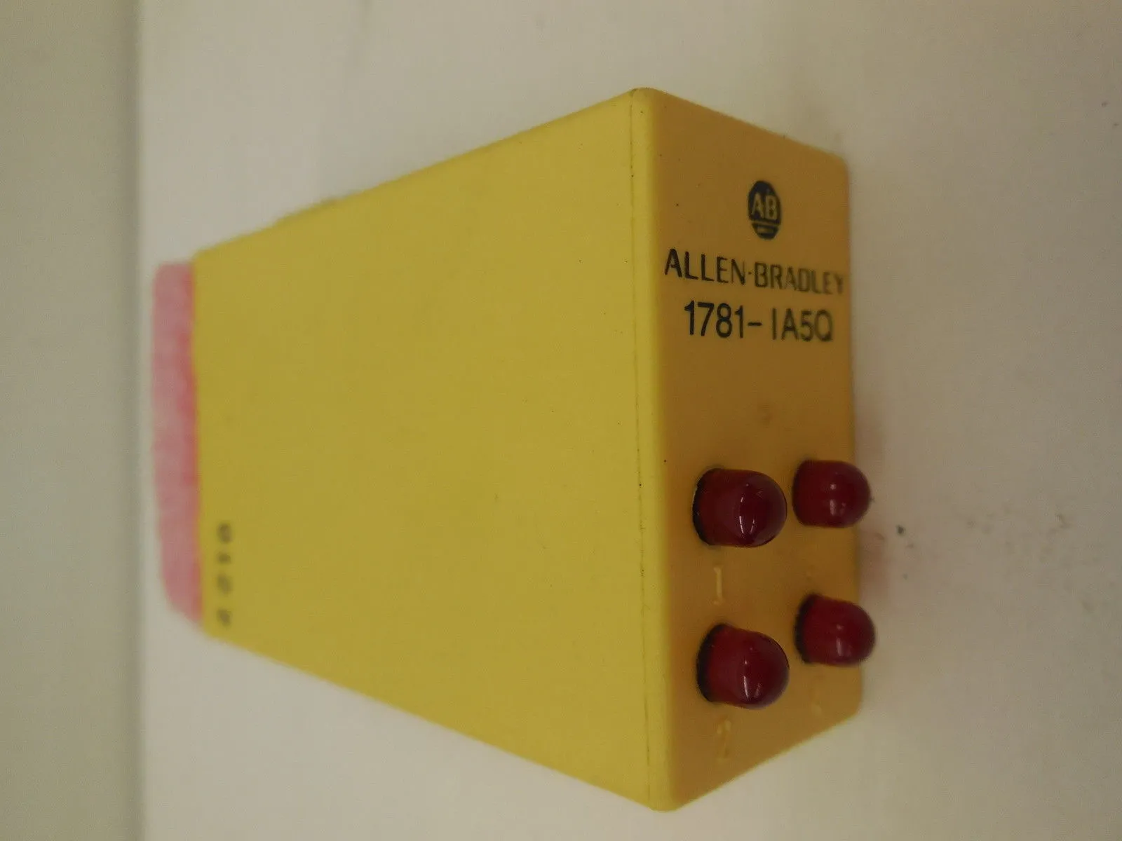 NEW ALLEN BRADLEY 1781-IA5Q INPUT MODULE RELAY 1781IA5Q