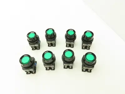 Fuji Electric Pushbutton Green Illuminated Momentary 1 Normally Open  Lot of 8