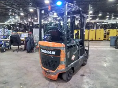 USED 2022 DOOSAN BC25S-7
