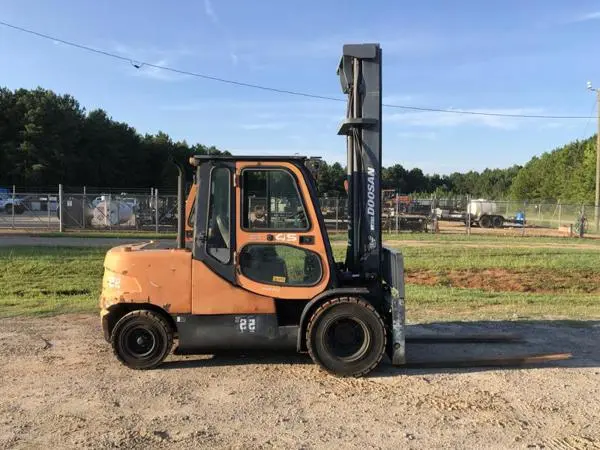 Used 2008 DOOSAN D45S-5 Misc Forklifts | Zoom Lifts & Equipment #1182266